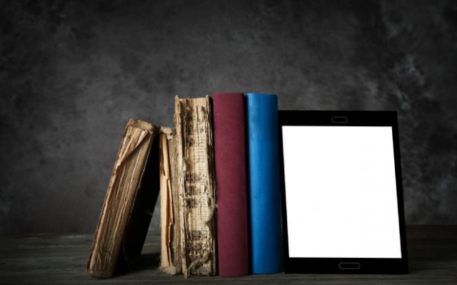 E-reading via tablet of e-reader?