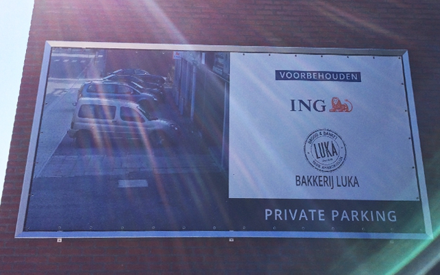 Parkeerbordjes en spandoek voor Bakkerij Luka en Ing Marke